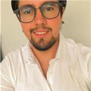 Profesor de Mercadotecnia con facilidad de palabra e interacción con alumnos